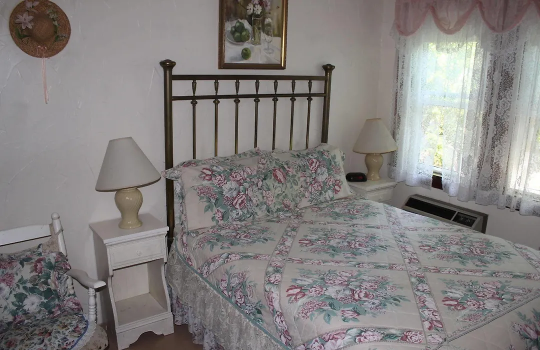 Sea Breeze Inn-1