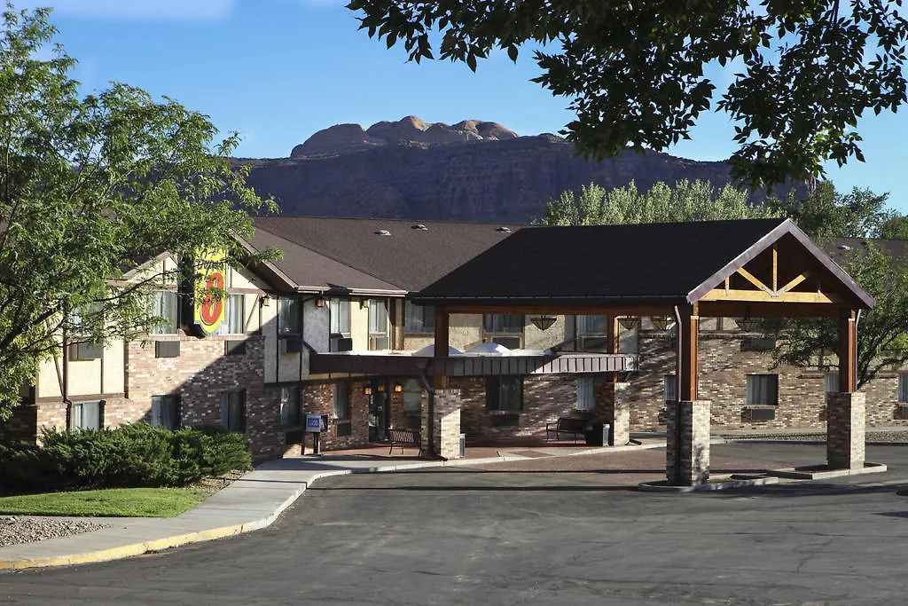 Super 8 By Wyndham Moab-1