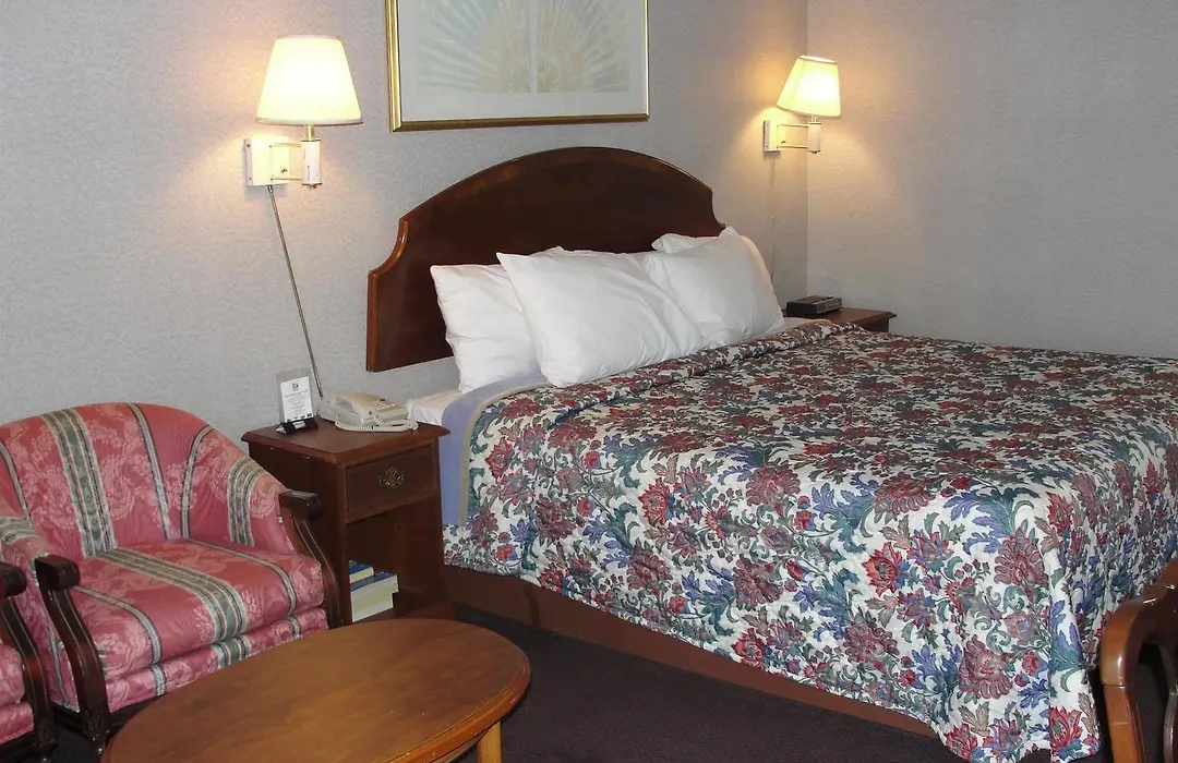 Royal Inn-1