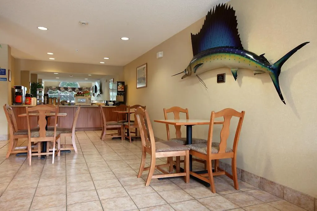 Microtel Inn & Suites By Wyndham Brunswick-1
