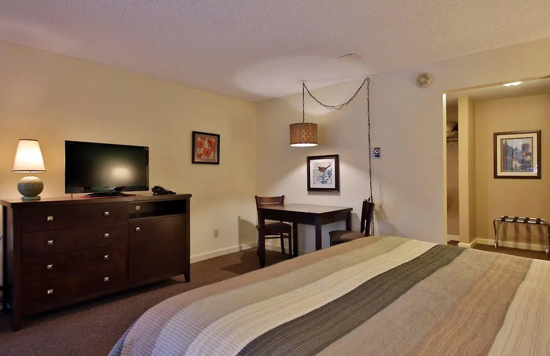 Harbor Inn-1