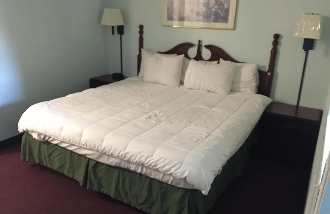 Budget Inn-1