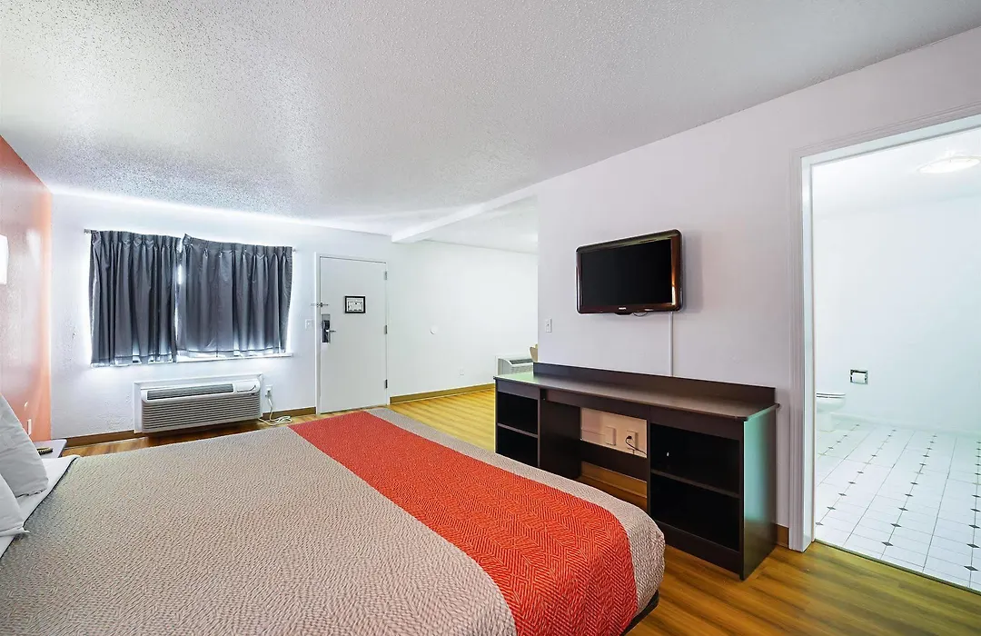 Motel 6 Buckeye Lake-1