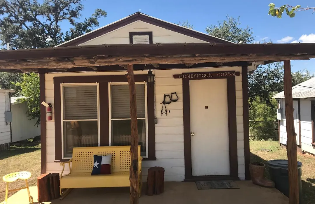 Twin Elm Guest Ranch And 2E Rv Resort-1