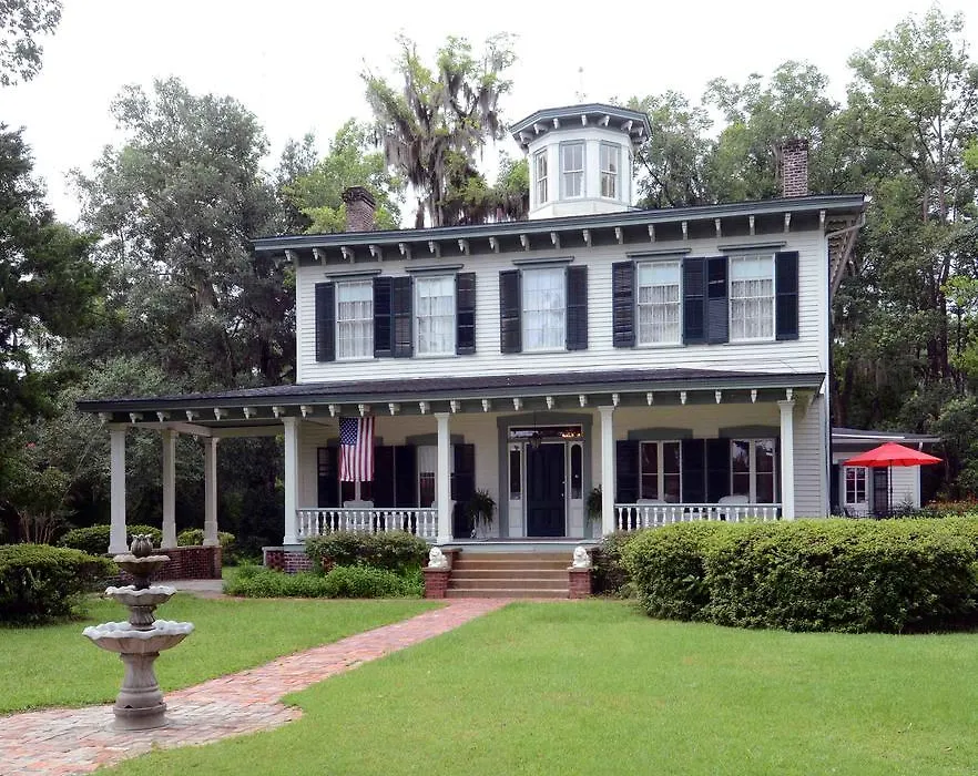 1872 Denham Inn-1