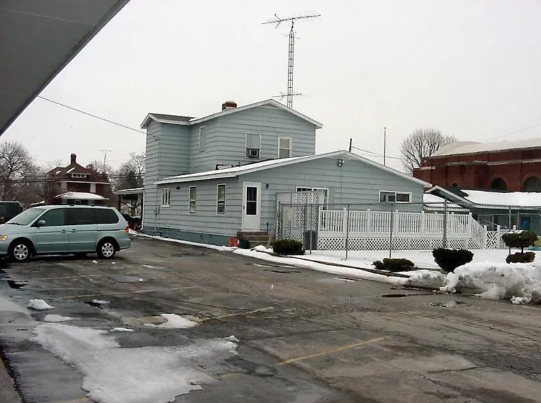 Double A Motel-1