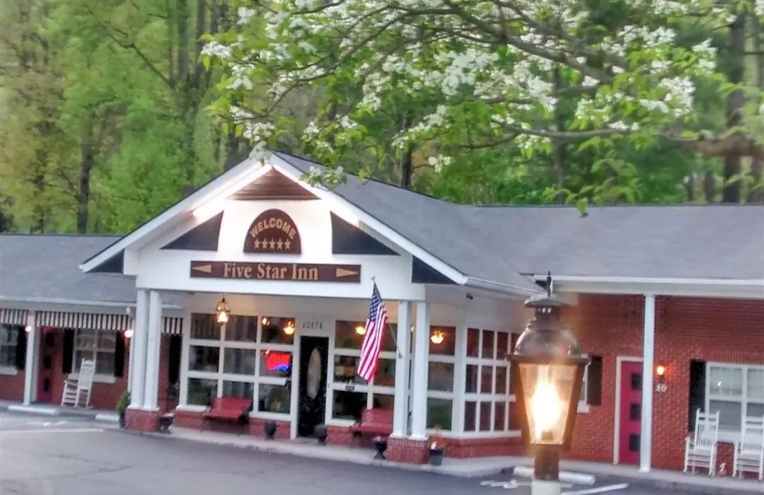 Five Star Inn - Maggie Valley-1