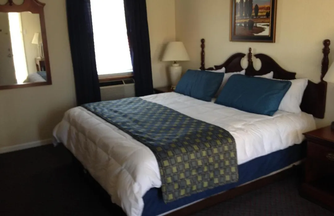 Travelier Motel-1