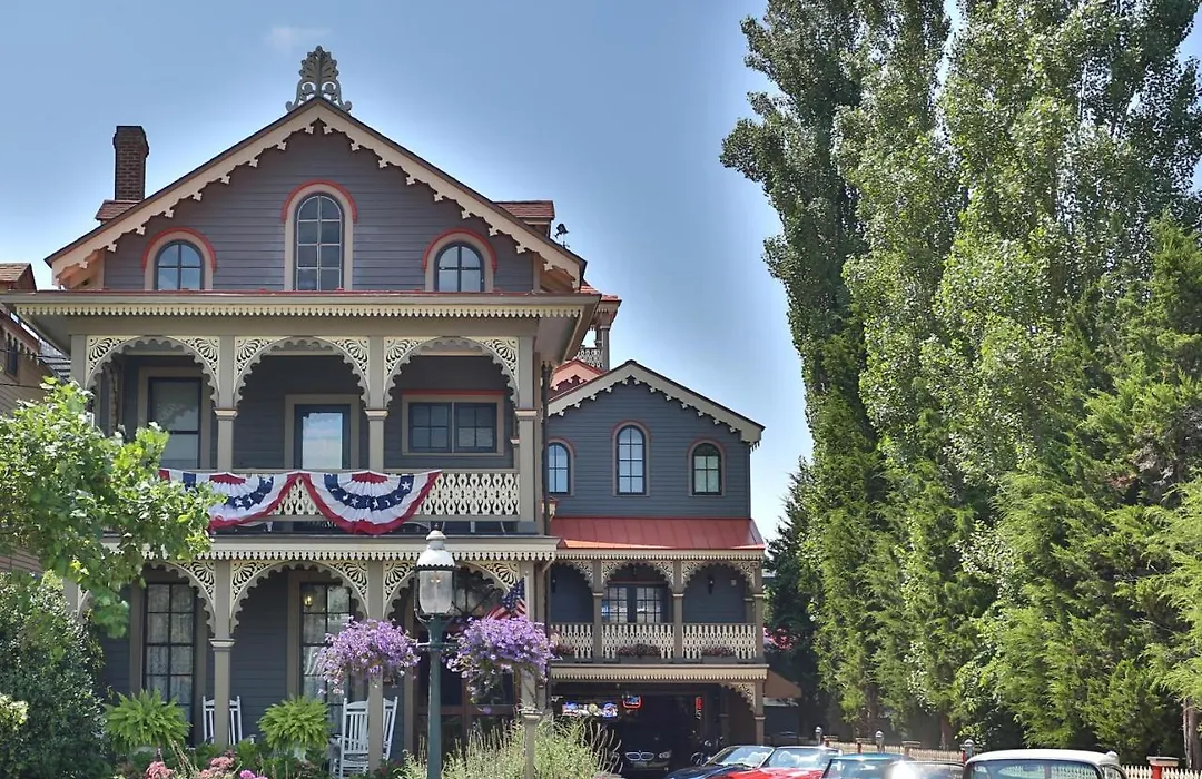 John Wesley Inn & Carriage House-1