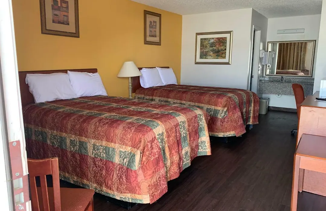Economy Inn-1