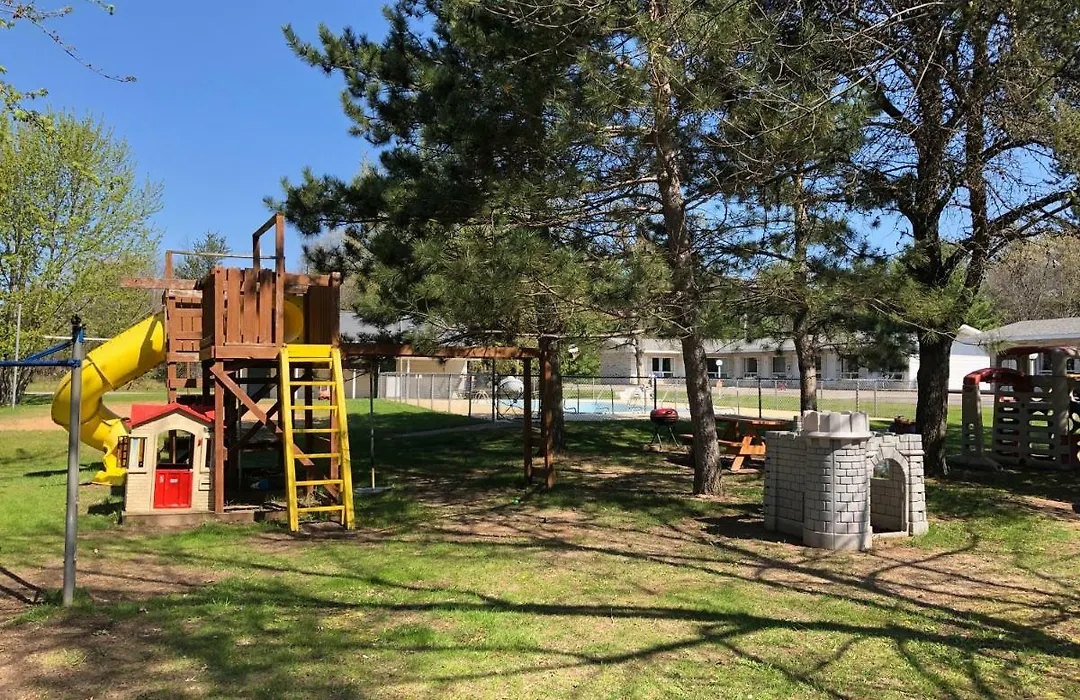 Summer Breeze Resort-1