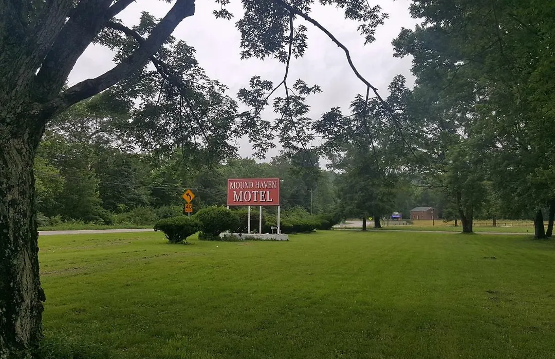Mound Haven Motel-1