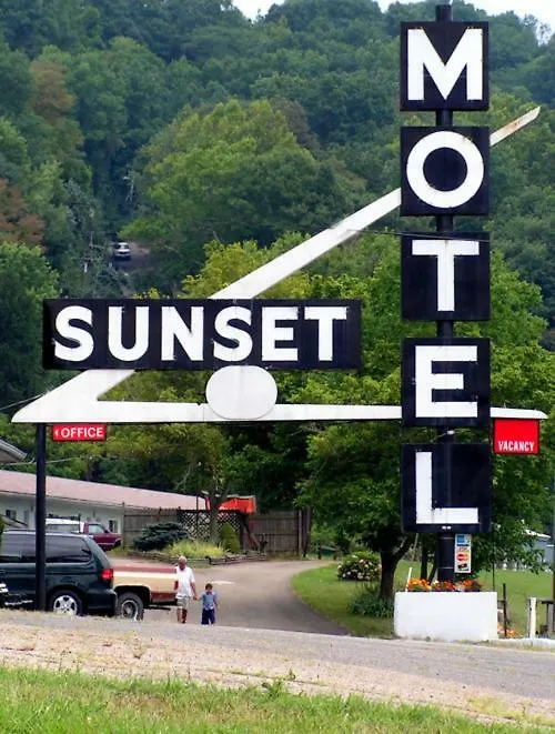 Sunset Motel-1
