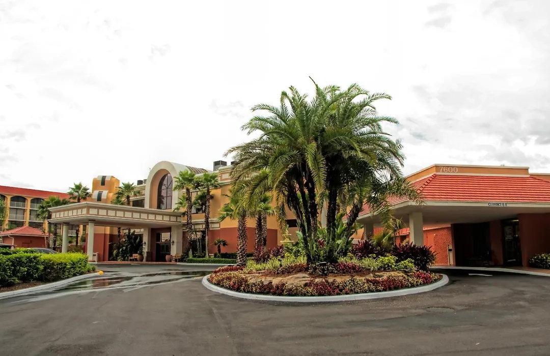 Westgate Towers Hotel-1