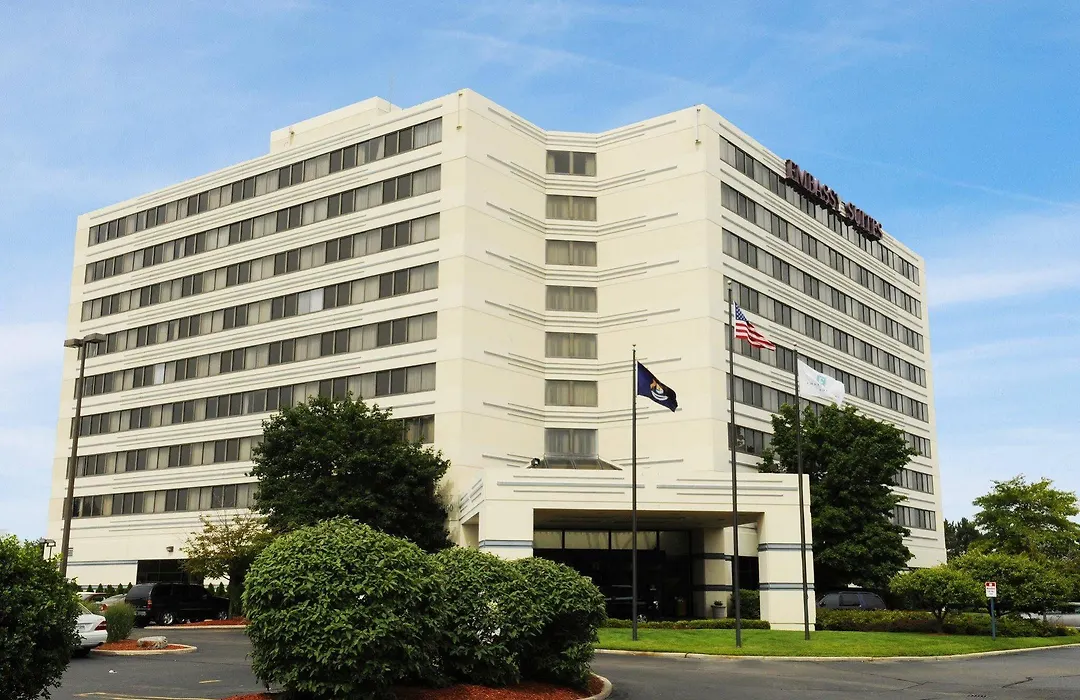 Ramada By Wyndham Southfield-1