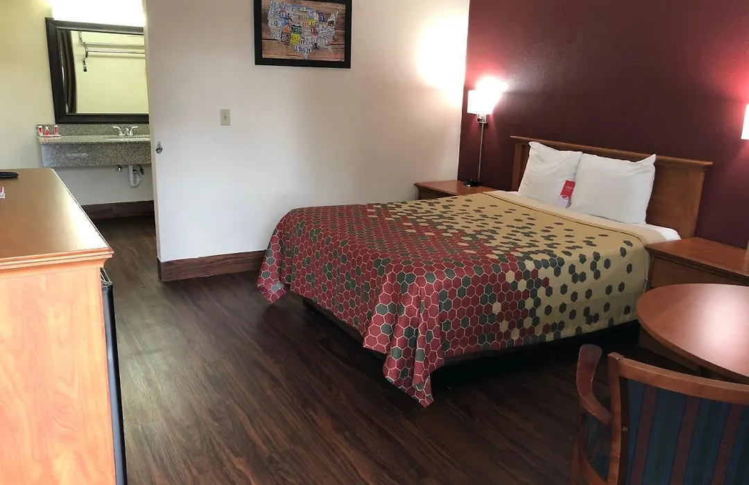 Econo Lodge Inn & Suites Central-1