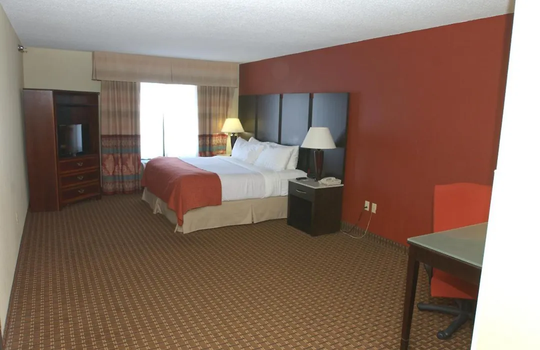 Holiday Inn Hotel & Suites Owatonna-1