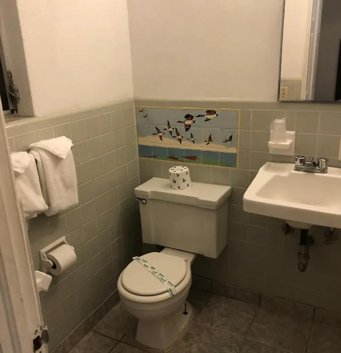 Atlantic Breeze Inn-1