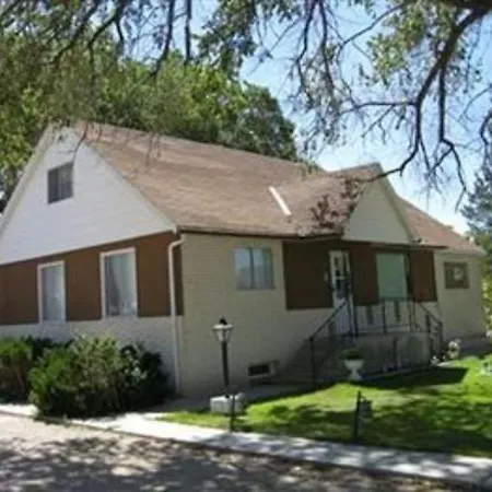 Pine Tree Inn-3
