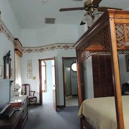 John Wesley Inn & Carriage House-3