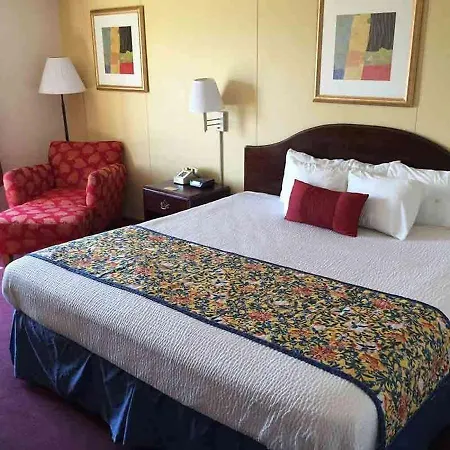 Astoria Hotel Danville West-3