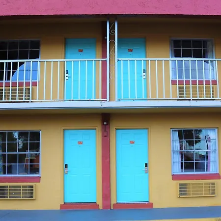 Howard Johnson By Wyndham Lake Front Park Kissimmee-2
