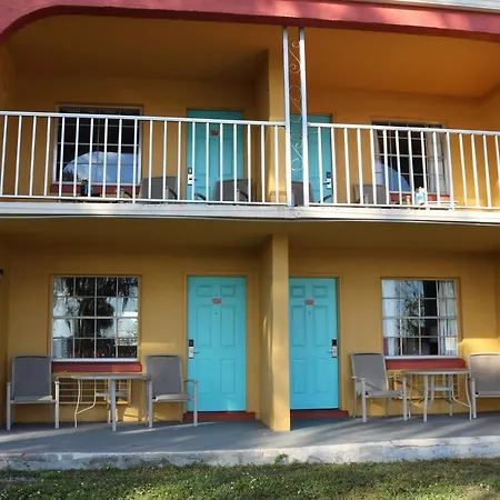 Howard Johnson By Wyndham Lake Front Park Kissimmee-3
