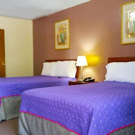 Budget Inn Corning-3