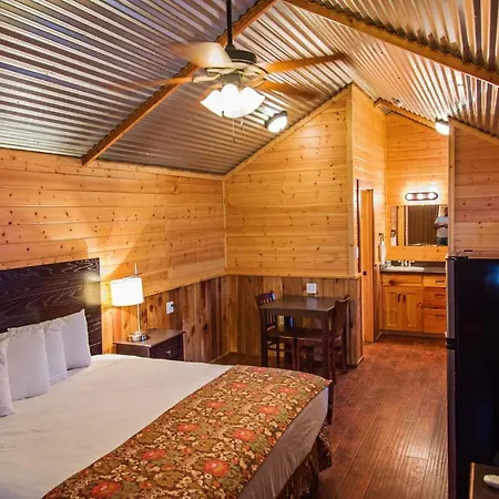 Lone Star Lodge-3