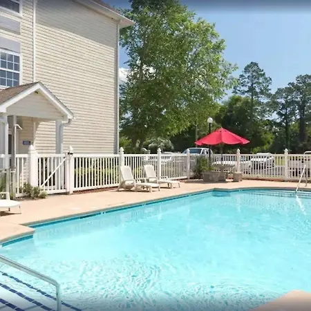 Microtel Inn & Suites By Wyndham Brunswick-2