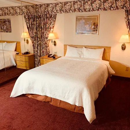 Coliseum Inn & Suites - Garden City Long Island-2