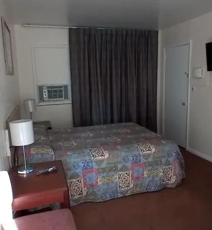 Budget Inn-3