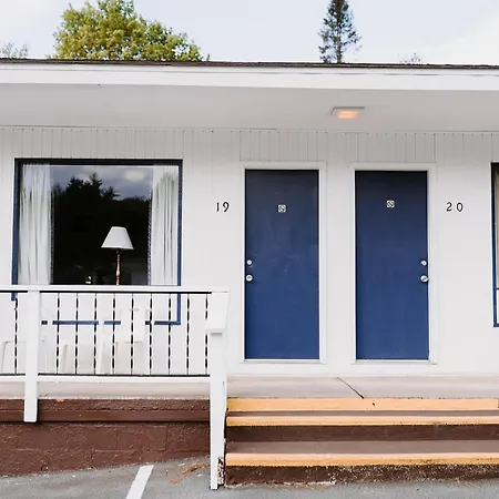 Blue Moon Motel-2