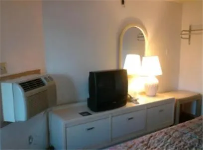 Golden Knight Motel-2