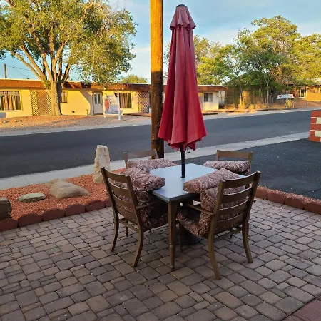 Red Rock Motel And Dam Motel-2