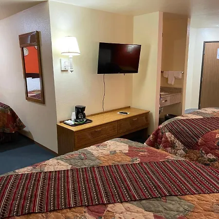 Rainbow Motel-2