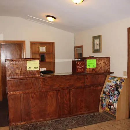 Oak Hill Inn And Suites-2