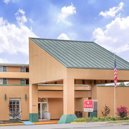 Ramada By Wyndham Roanoke-2