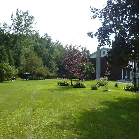 Deer Run Motor Inn-3