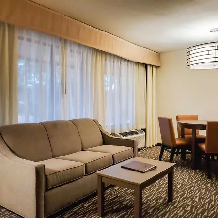 Best Western Plus Plaza Hotel-3