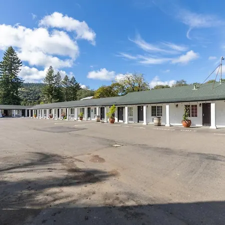 Vineyard Valley Inn-3