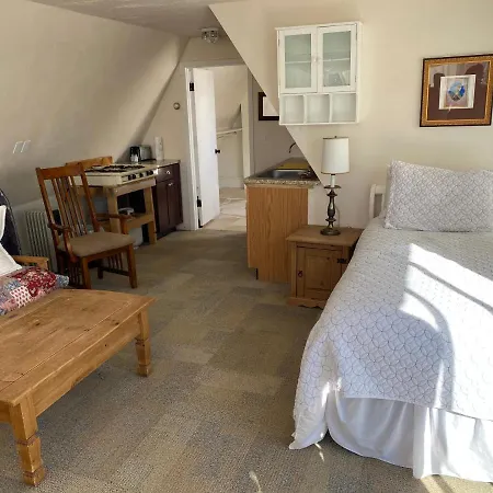 Mystik Mountain Retreat House-2