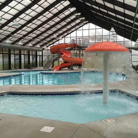 Grand Smokies Resort Lodge Pigeon Forge-2
