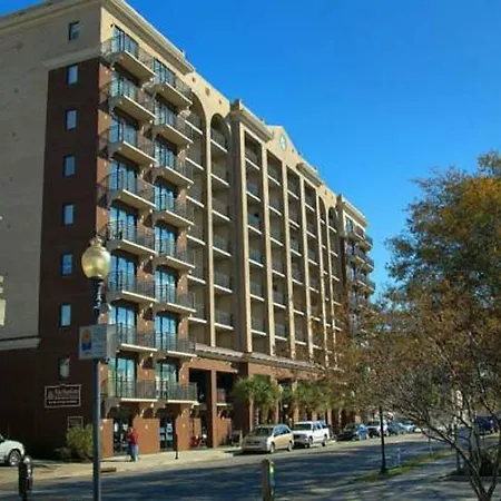 Riverview Suites At Water Street Center-3