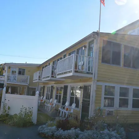 Betty Doon Motor Hotel-3