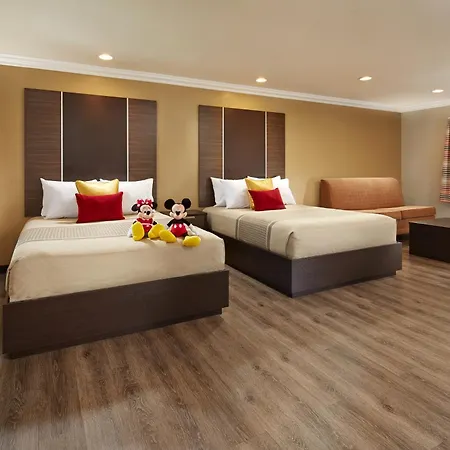 Eden Roc Inn & Suites Near The Maingate-2