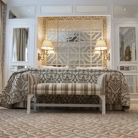 The Chesterfield Hotel Palm Beach-3