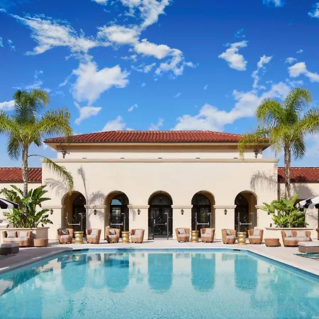 Pasadena Hotel & Pool-3