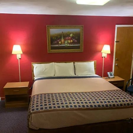 Utica Rest Inn-3