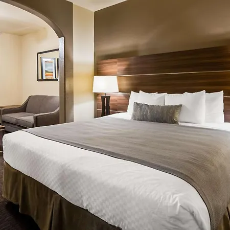 Best Western Plus Hill Country Suites-3